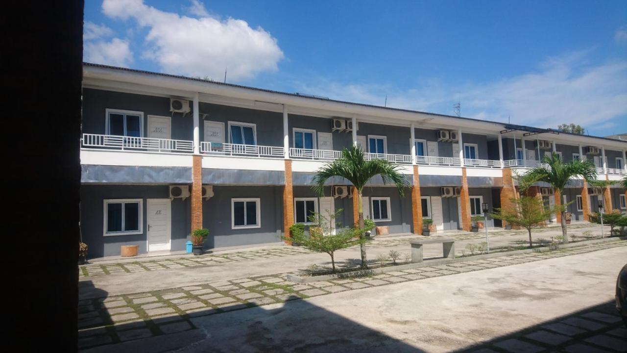 Liberty Homestay Parit (Riau) Exterior foto
